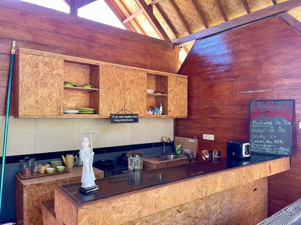 The Golden Ave Bungalow Gili Trawangan Exterior photo