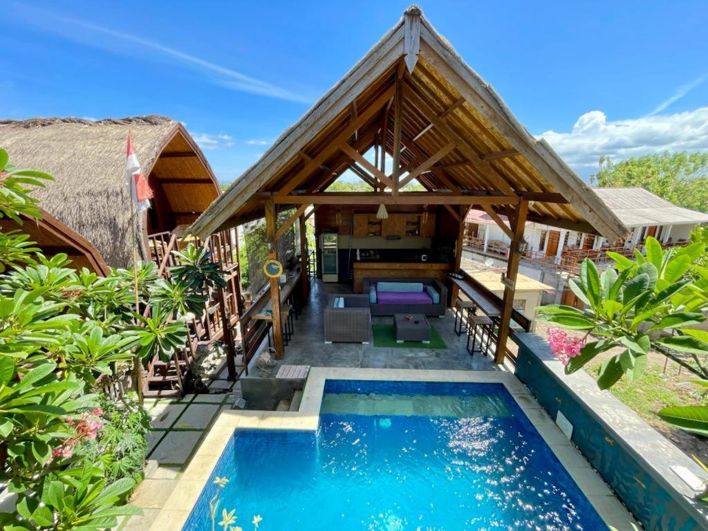 The Golden Ave Bungalow Gili Trawangan Exterior photo