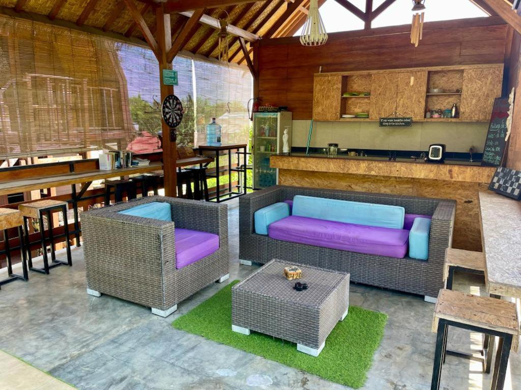 The Golden Ave Bungalow Gili Trawangan Exterior photo