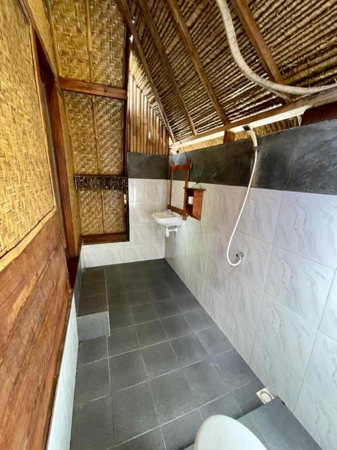 The Golden Ave Bungalow Gili Trawangan Exterior photo