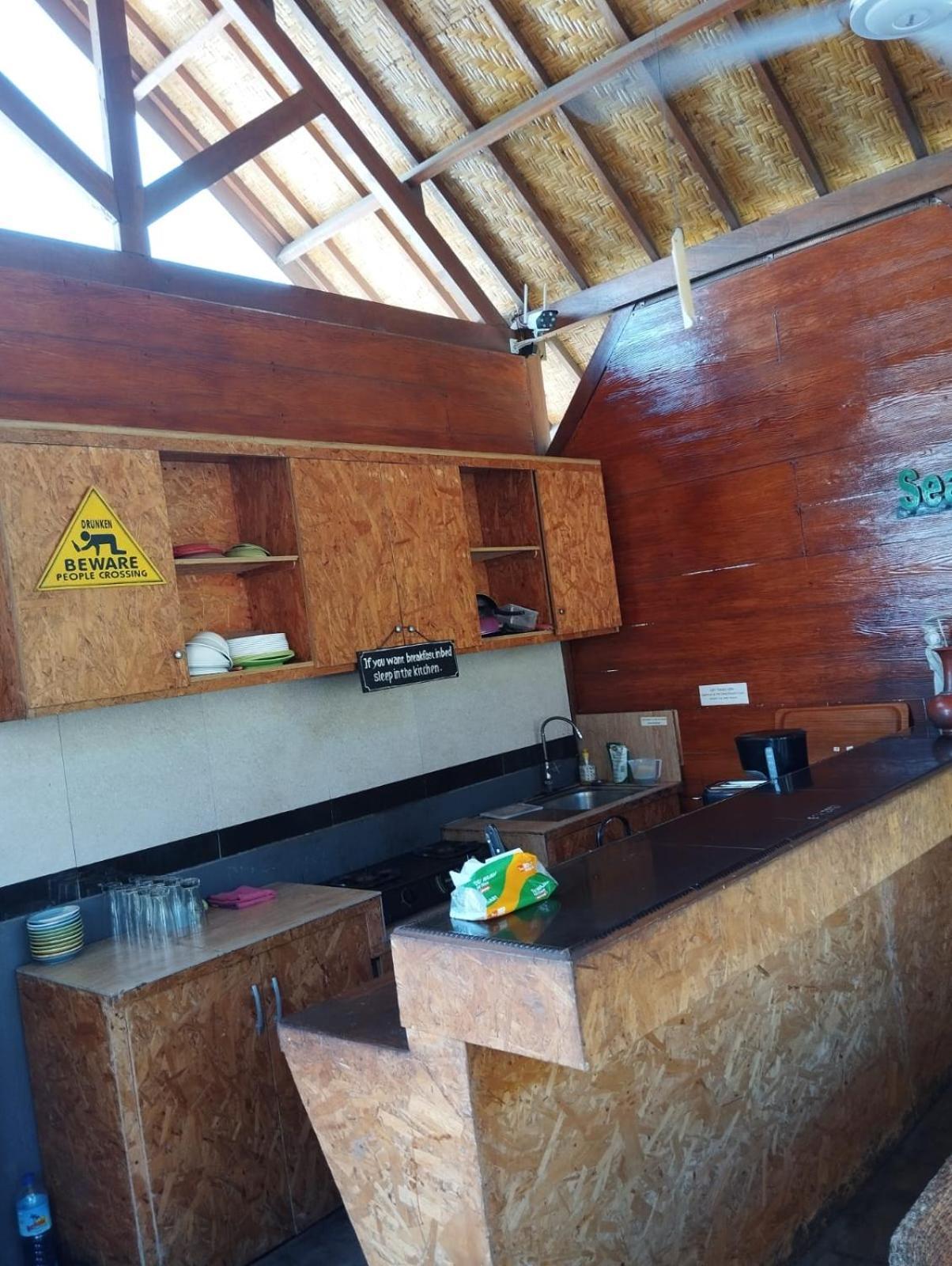 The Golden Ave Bungalow Gili Trawangan Exterior photo